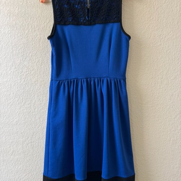 Elle Blue and Black Dress - Picture 3 of 3
